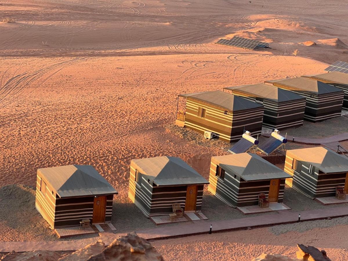 Wadi Rum Eagle Luxury Camp Exterior photo