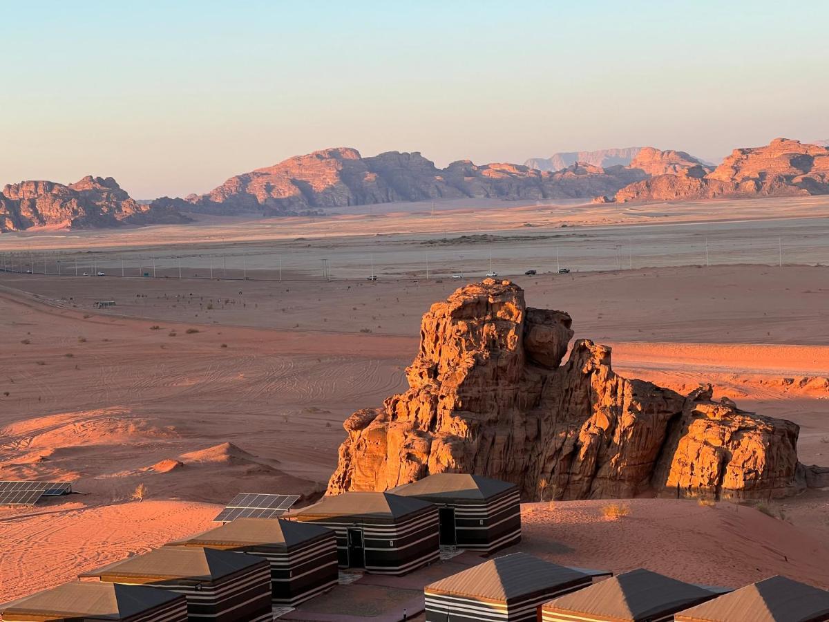 Wadi Rum Eagle Luxury Camp Exterior photo