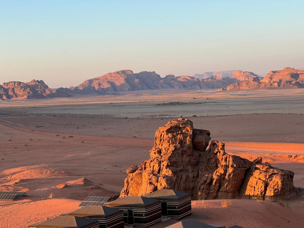 Wadi Rum Eagle Luxury Camp Exterior photo