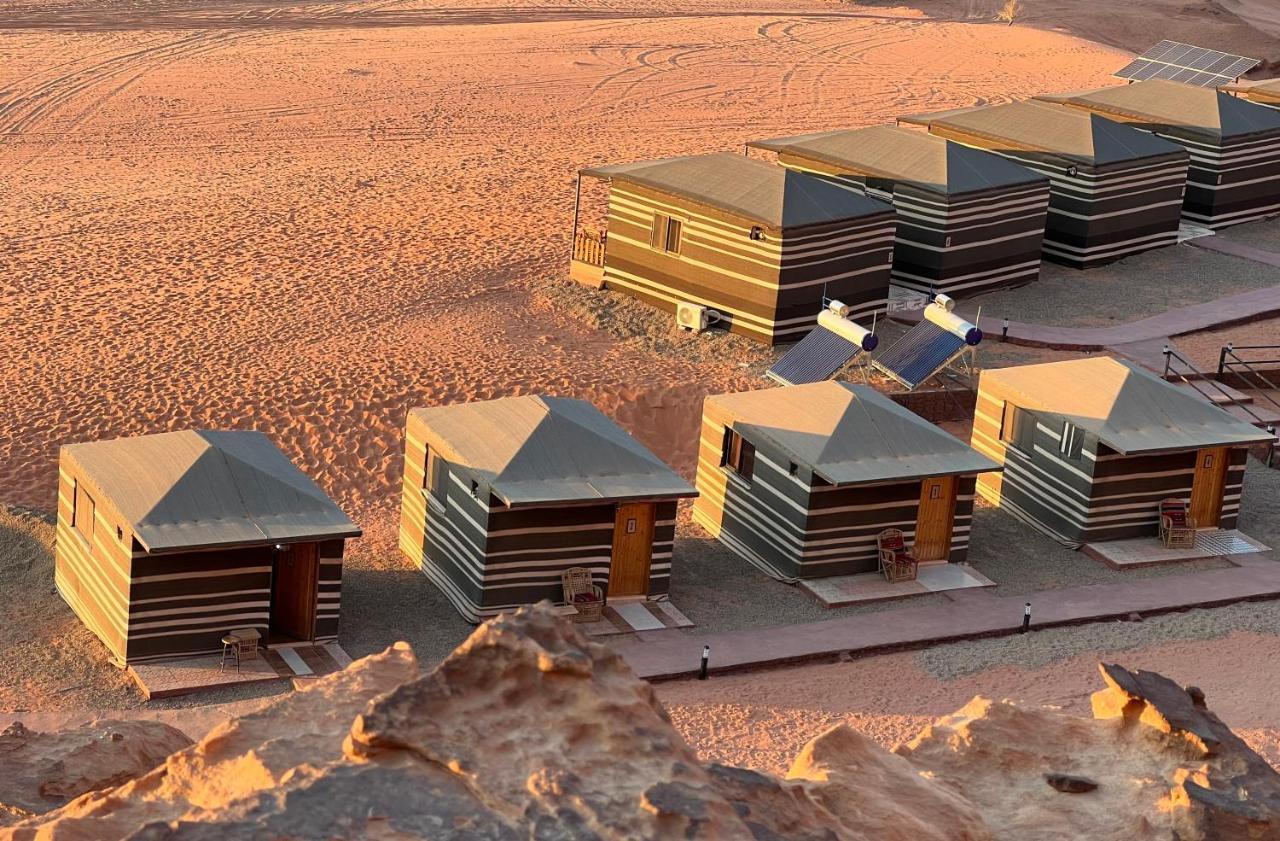 Wadi Rum Eagle Luxury Camp Exterior photo