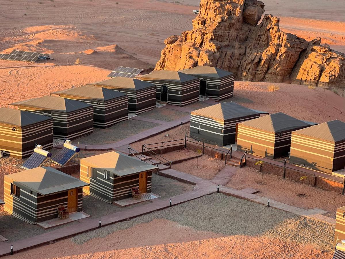 Wadi Rum Eagle Luxury Camp Exterior photo