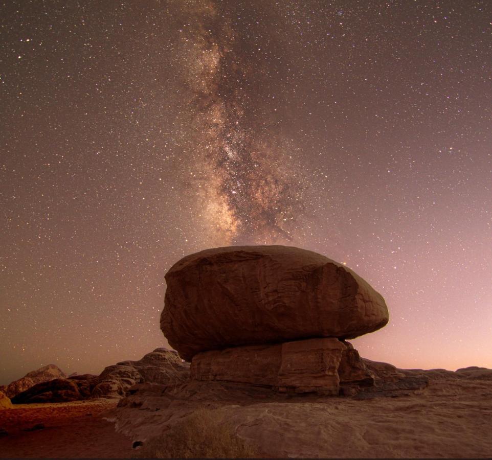 Wadi Rum Eagle Luxury Camp Exterior photo