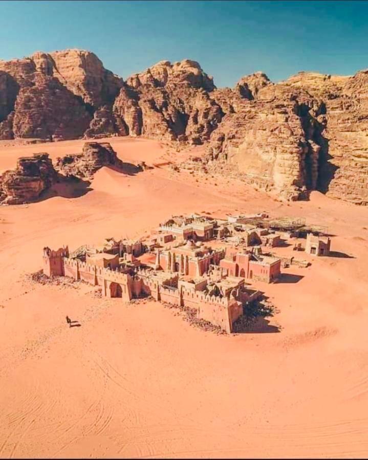 Wadi Rum Eagle Luxury Camp Exterior photo