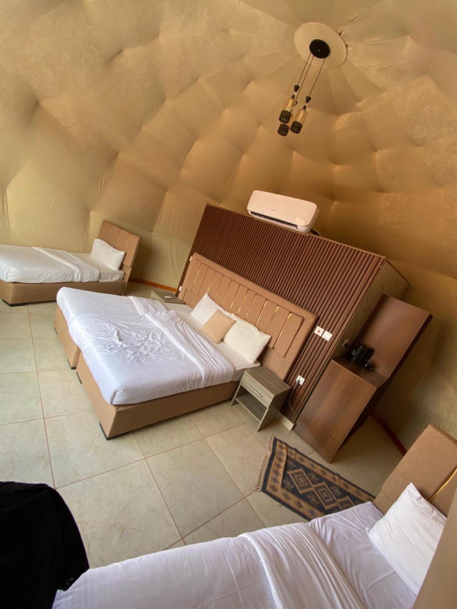 Wadi Rum Eagle Luxury Camp Exterior photo