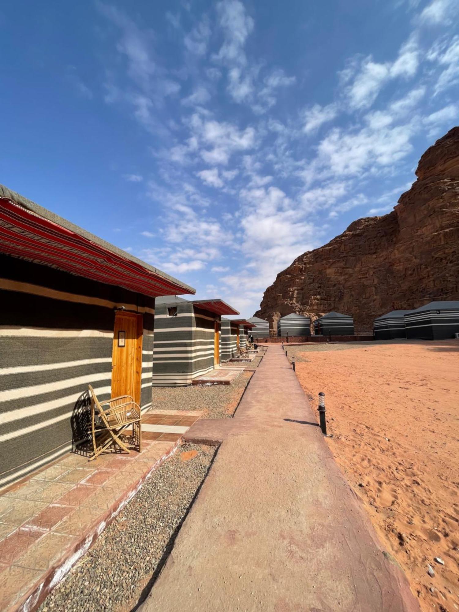 Wadi Rum Eagle Luxury Camp Hotel Exterior photo