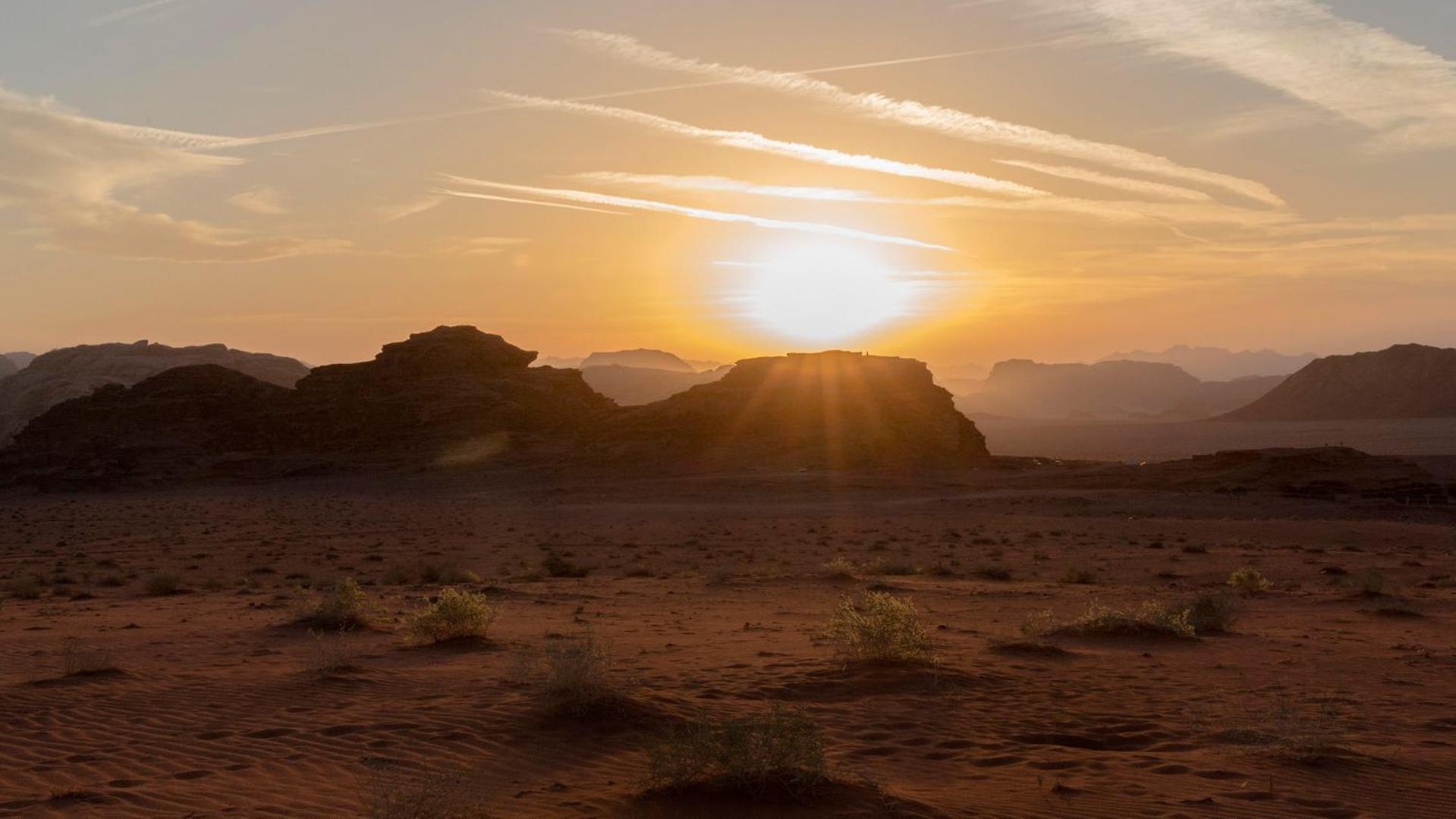 Wadi Rum Eagle Luxury Camp Hotel Exterior photo