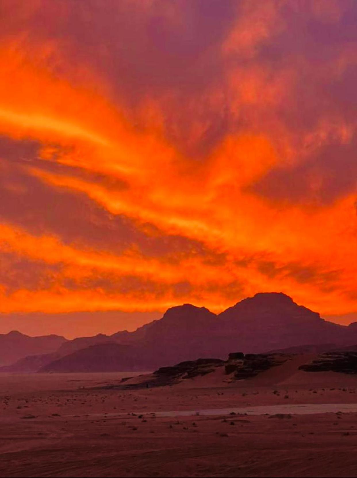 Wadi Rum Eagle Luxury Camp Exterior photo